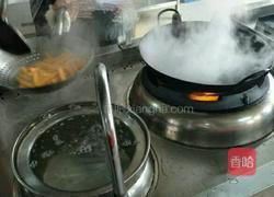 鸭蛋黄焗南瓜的做法图解4