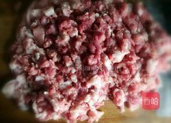 猪肉芹菜水饺的做法图解1