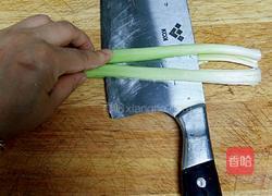 豆芽菜炒青蒜的做法图解2