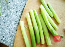 芥兰炒鸡蛋的做法图解3