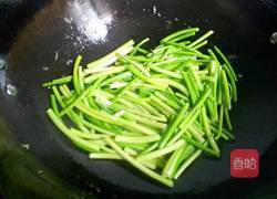 蒜薹鸡肉丝的做法图解6