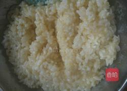 金黄蛋炒饭的做法图解2