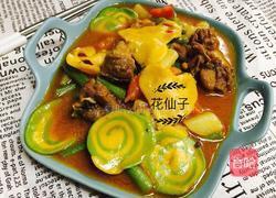 大盘鸡焖彩面的做法图解1