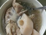 莲藕大骨汤