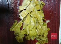 酸菜粉丝鱼的做法图解2