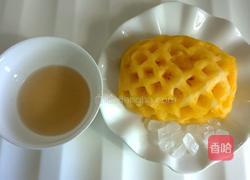 鲜榨菠萝汁的做法图解1