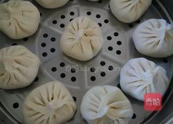 猪肉胡罗卜大头菜包子的做法图解4