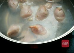红烧鸡头的做法图解2