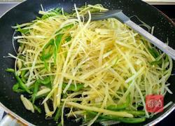 青椒土豆丝的做法图解10