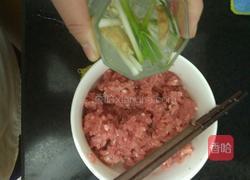 可包饺子与馄饨的肉馅的做法图解6
