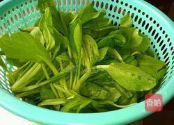 蟹味菇炒小油菜的做法图解2