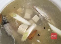 鲫鱼炖豆腐的做法图解6