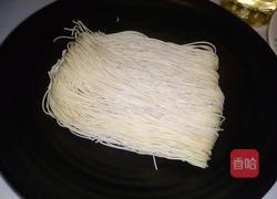 香菇娃娃菜炒银丝面的做法图解1