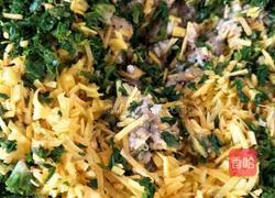 荠菜胡萝卜肉水饺的做法图解5