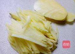 土豆鸡蛋饼的做法图解1