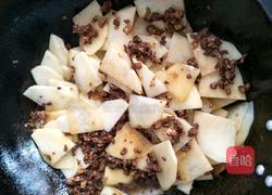 蒜香肉沫土豆片的做法图解4