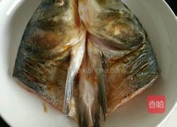 双椒鱼头的做法图解1