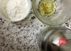 油酥饼的做法图解1
