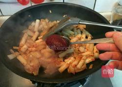 辣白菜炒年糕的做法图解4
