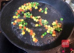 菠萝炒饭的做法图解3