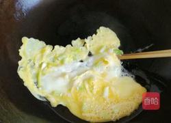 玻璃翠烩虾仁的做法图解4