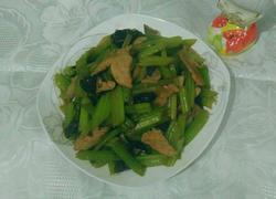 芹菜木耳炒肉片