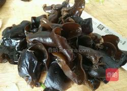 槐花三鲜馅的做法图解3