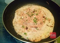 煎饼果子的做法图解5