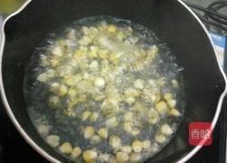 火腿玉米蛋炒饭的做法图解3