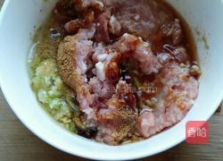 白菜肉卷的做法图解1