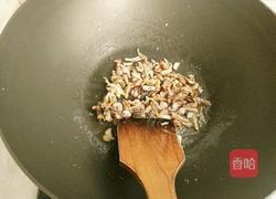 墨鱼干瘦肉粥的做法图解4