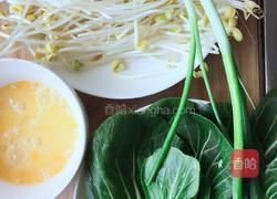 鸡蛋炒河粉的做法图解1