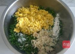 韭菜鸡蛋虾皮素馅的做法图解3