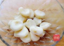 荸荠肉末馄饨馅的做法图解1