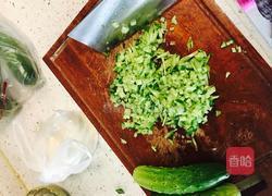 黄瓜鸡蛋饺的做法图解2