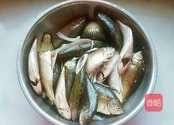 酥炸鲫鱼的做法图解3