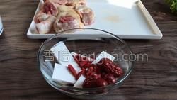 山药炖鸡汤的做法图解2