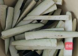 肉末茄子的做法图解1