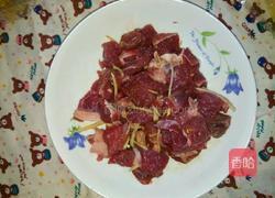 咸甜牛肉块的做法图解4