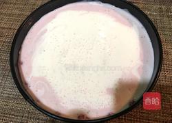 草莓酸奶慕斯蛋糕（电饭锅版）的做法图解11