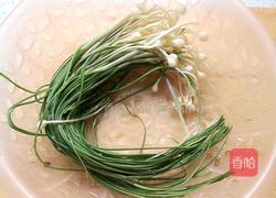 野蒜涨蛋的做法图解1