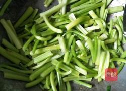 芹菜肉丝的做法图解6