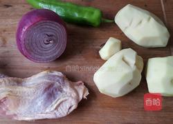 简单的土豆炖鸡腿的做法图解1