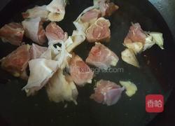 简单的土豆炖鸡腿的做法图解2
