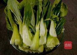 香菇炒小白菜的做法图解2