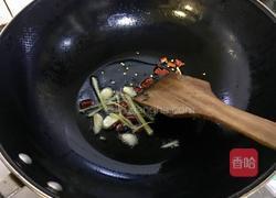 韭菜炒螺丝肉的做法图解2