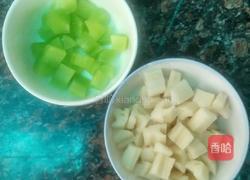 莲藕豌豆爆肉丁的做法图解3