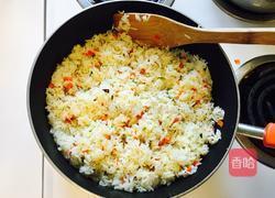 银鱼虾仁炒饭的做法图解5