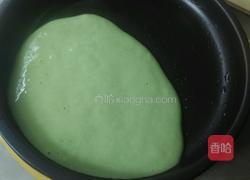 菠菜汁煎饼的做法图解6