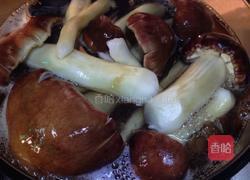 大球盖菇炒肉的做法图解4